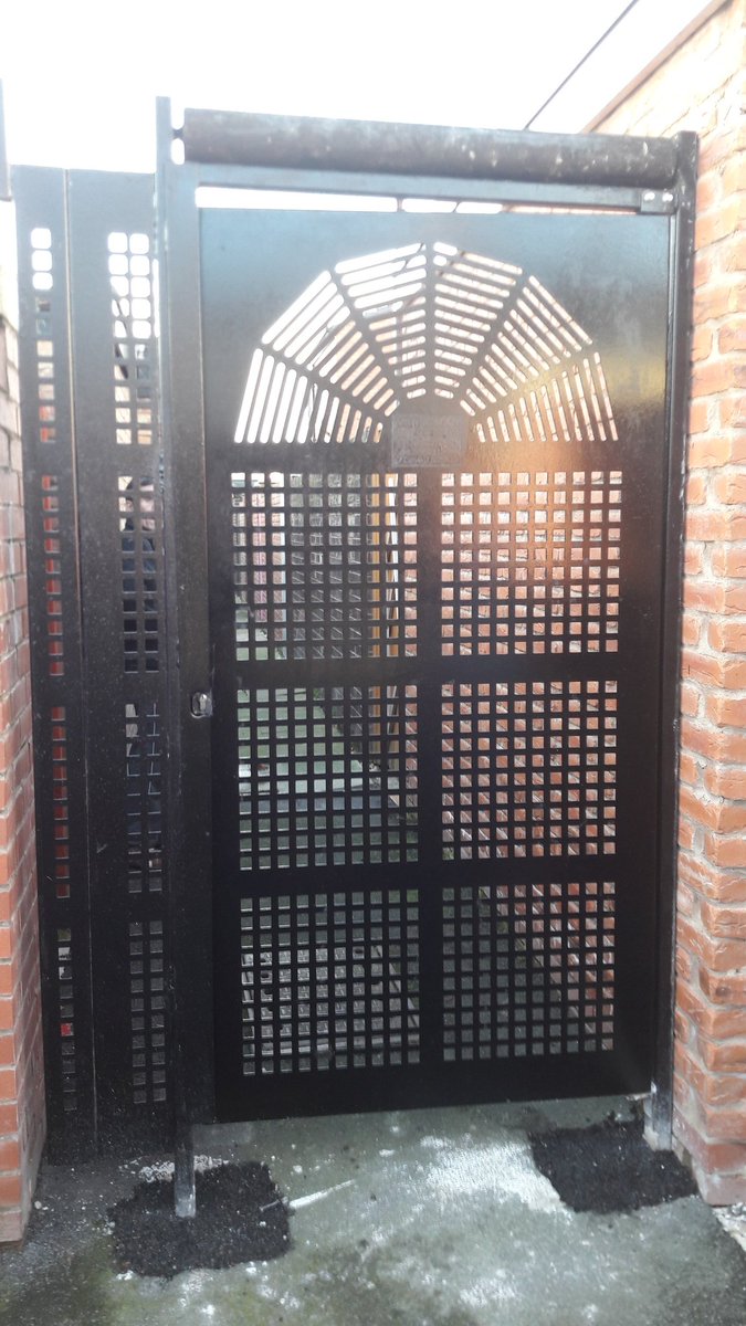 Big thank you to <a href="/lpool_LSSL/">Liverpool Streetscene Services Ltd</a> for fitting the new internal alley gates for our communal bin stores at the Burnand Street end in Anfield Village