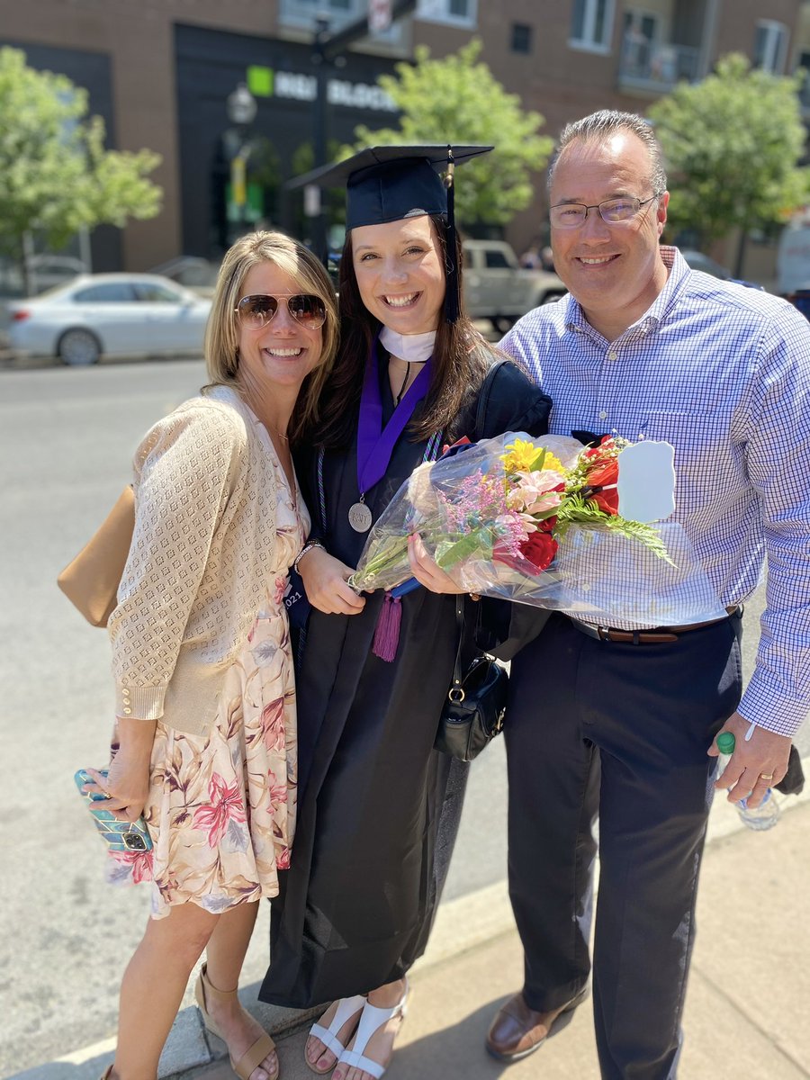 MissChristsCla1's tweet photo. My mom is teacher of the year! Congrats to my biggest role model and  supporter ♥️ “Because I had a teacher I learned to believe in me!” @mrschrist15 https://t.co/396JRH6lfV
