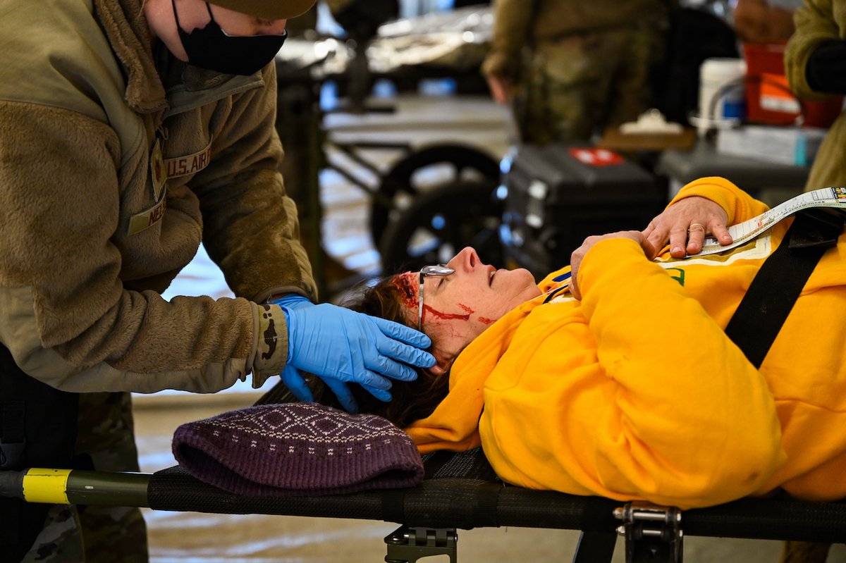 AirNatlGuard's tweet photo. Members of the @NENationalGuard's #CERFP respond to a simulated building explosion collapse during an exercise in Mead, Neb. The training tested team's ability to move in a convoy & quickly set up/operate a field medical facility in a remote location. 🔗https://t.co/wdGgRv9iax https://t.co/s01OhGLzaT