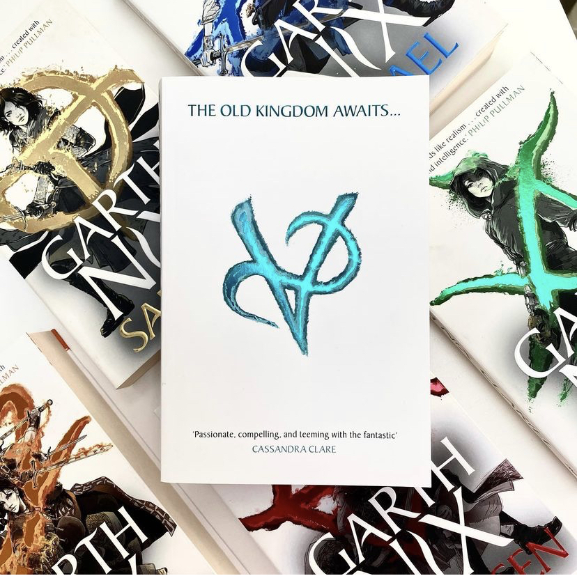 HotKeyBooks's tweet photo. ๐๏ธDay 2 unlocks a Limited Edition Terciel & Elinor Proof GIVEAWAY! ๐๏ธ
All you have to do to enter is drop your favourite #OldKingdom @garthnix moment in the comments, RT, and follow @HotKeyBooksYA โจ
#12DaysofHotKeyBooks ๐โ๏ธ https://t.co/3BIpvvQYhO
