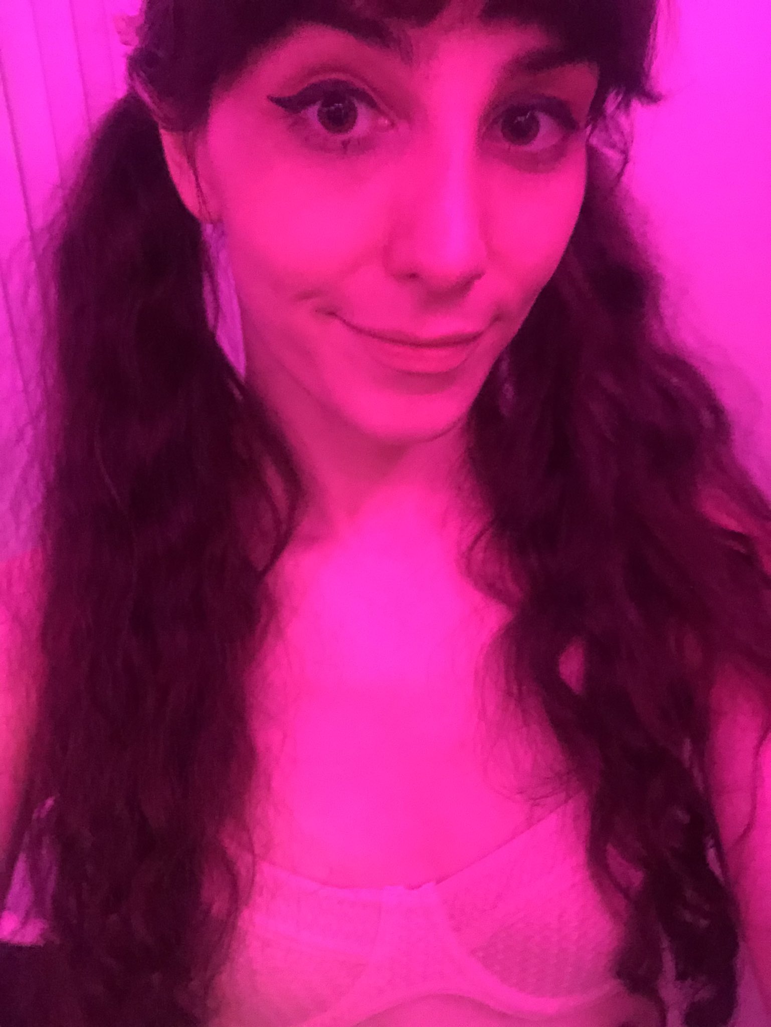 lividoll on Twitter: "thinking about camming again soon https://t.co