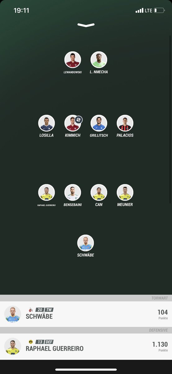 Zazzbuck1's tweet photo. Große Diskussion zwischen zwei zielstrebigen Managern. Welches Team findet ihr besser? @KICKBASEAPP @KickbaseKing @theKickbaseOne https://t.co/Q5EswyPEXJ