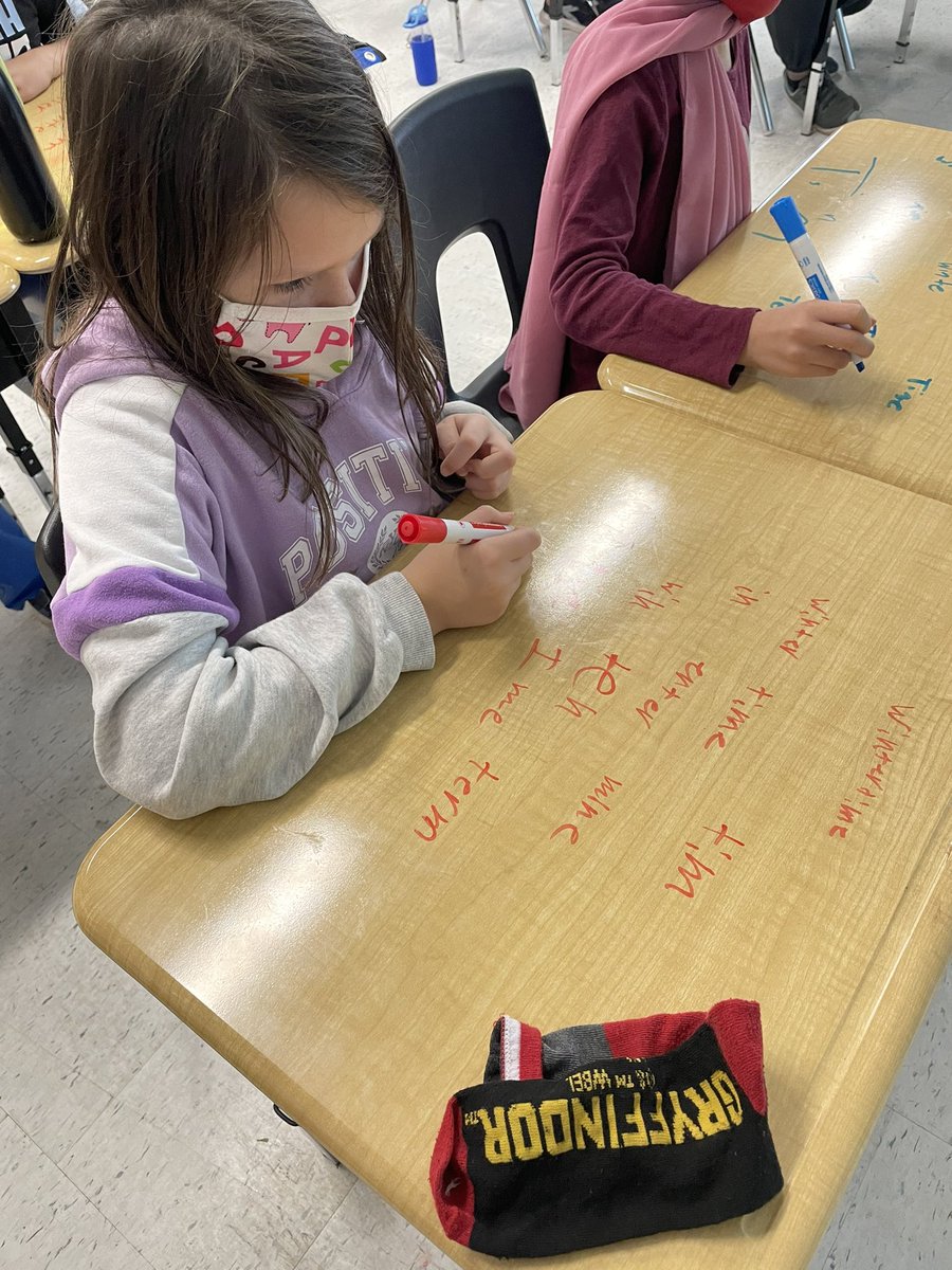 Mrs_Grybas's tweet photo. Today 4C worked on a making words challenge as part of our December countdown to break! 23 was the number of correct words today! @MissA168 @ViolaD_HWDSB @HWDSB https://t.co/u1QqlvpuMe