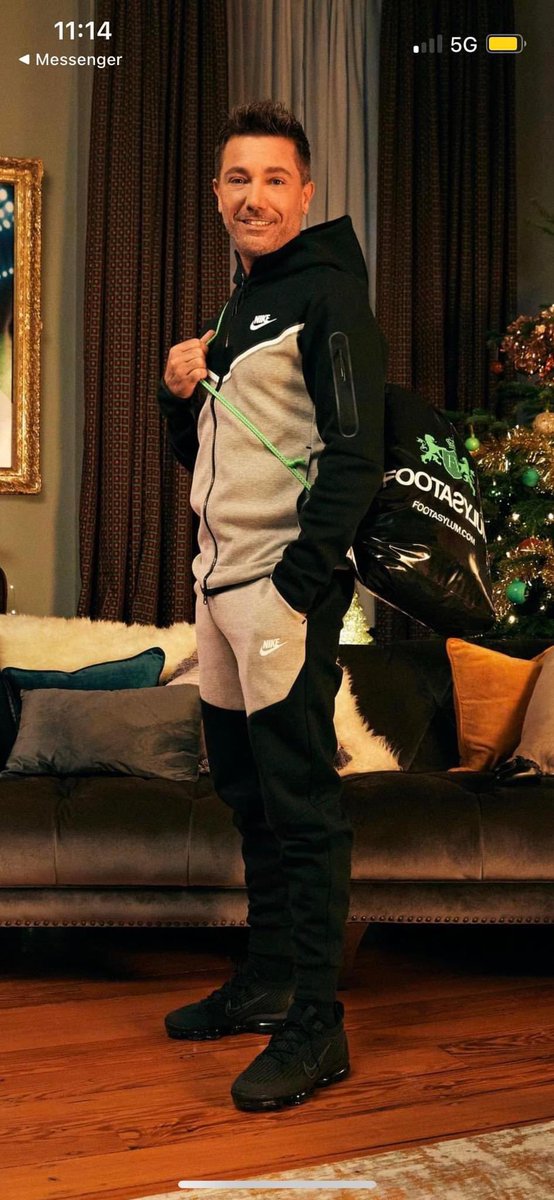 Christmas Day in ya fresh new stuff nd ya ma asks to get a pic