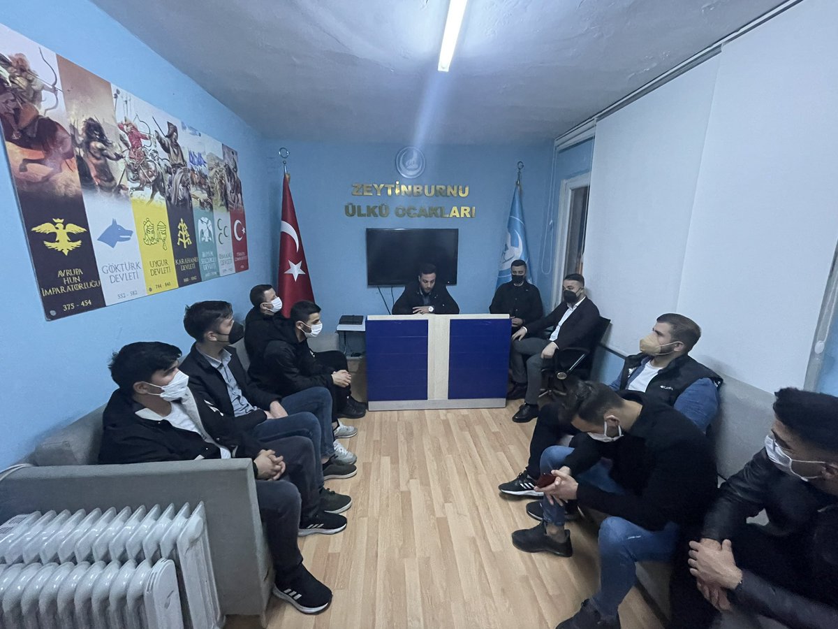Zeytinburnu Ülkü Ocakları olarak, şehitlerimizin ve geçmişlerimizin ruhlarına hediye etmek üzere ve bugün vefat eden Ülkü ocakları Antalya Döşemealtı yöneticisi Aylin Aykutal'in ruhuna hediye etmek için Kur'an-ı Kerim tilavetimizi gerçekleştirdik.