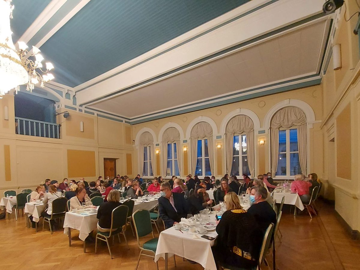 NeuvonenSatu's tweet photo. Välillä on aika kiittää. Tänään kiitimme @TAKKTampere   upeita työpaikkaohjaajia opiskelijoidemme ohjaamisesta ja keskustelimme työpaikkojen tarpeista. Kiitos kaikille mukana olleille 💐!#ammatillinenkoulutus, #osaajiatöihin,#kumppanit,#työpaikkaohjaus, #työelämäyhteistyö https://t.co/GQU3oyNOLz
