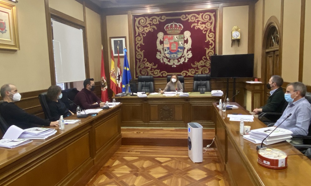 🎖️ #premios I Tres agroalimentarias, una de restauración y otra de turismo rural, galardonadas en los II Premios Excelencia Ávila Auténtica de la <a href="/dipuavila/">Diputación de Ávila</a>: bit.ly/3Ij2hkq