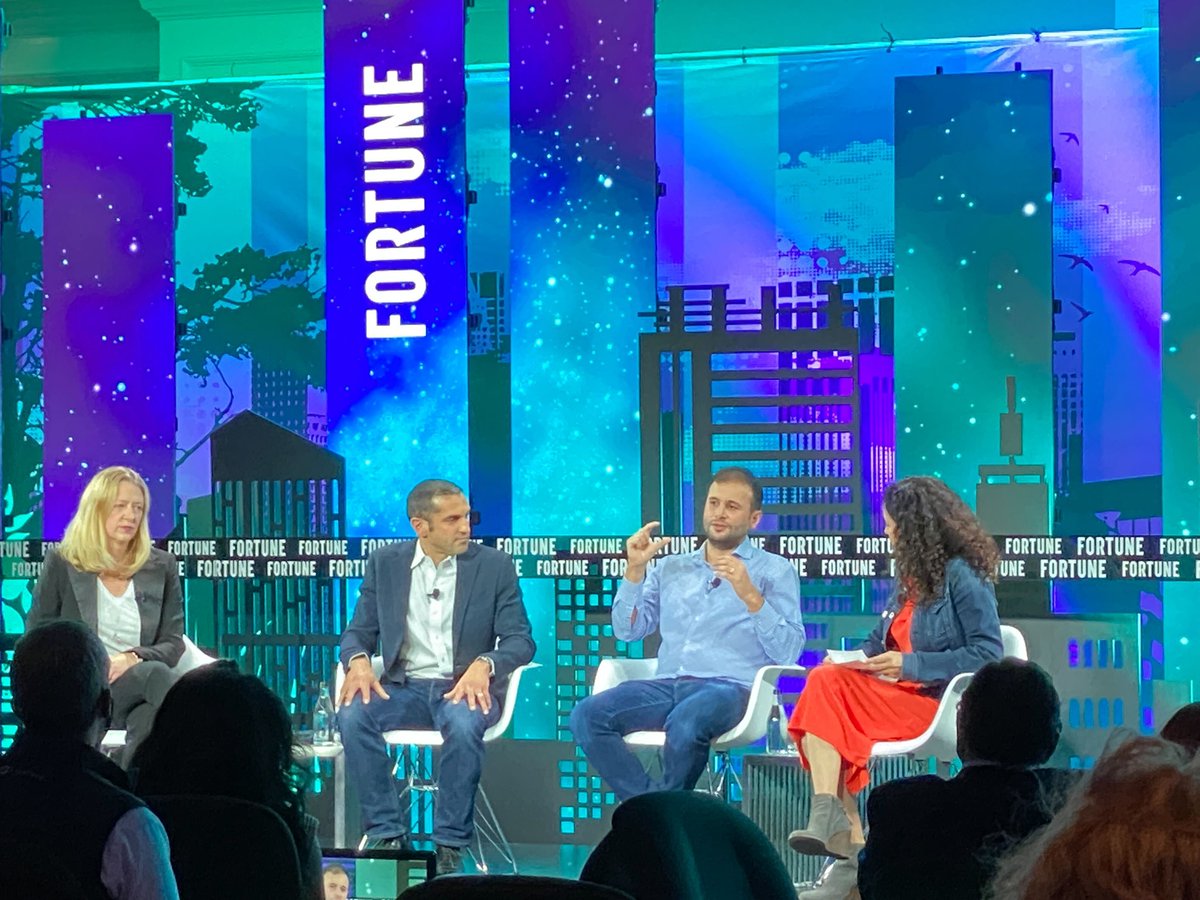 CarbonHealth's tweet photo. Thanks, @FortuneMagazine #FortuneBrainstormTech for a thoughtful conversation with Carbon Health CEO @erenbali, @othman, @color, @emelton & @mlevram, on 2022’s healthcare trends. https://t.co/c8tJpMIiXI