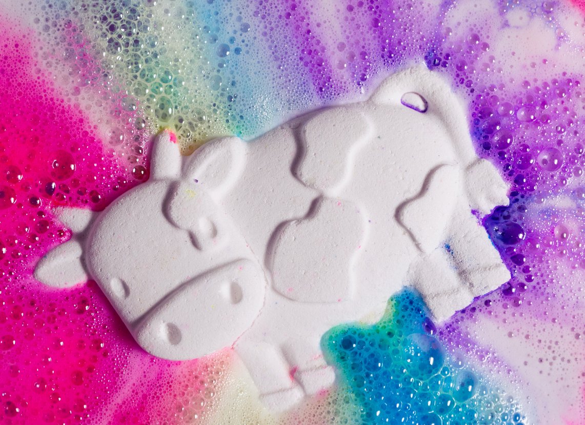 sige_2014's tweet photo. 🌈 МНЕ РАДУЖНУЮ БОМБОЧКУ ДЛЯ ВАНН И ОДИН РАК МОЛОЧНОЙ ЖЕЛЕЗЫ, ПОЖАЛУЙСТА!
Веганская марка мыла и косметики в очередной раз оказалась в центре женоненавистнического скандала: они выдают школьницам опасные утяжки для груди, не требуя даже согласия матери
https://t.co/OgaDyRo7Sc https://t.co/EKrqwN7n6K