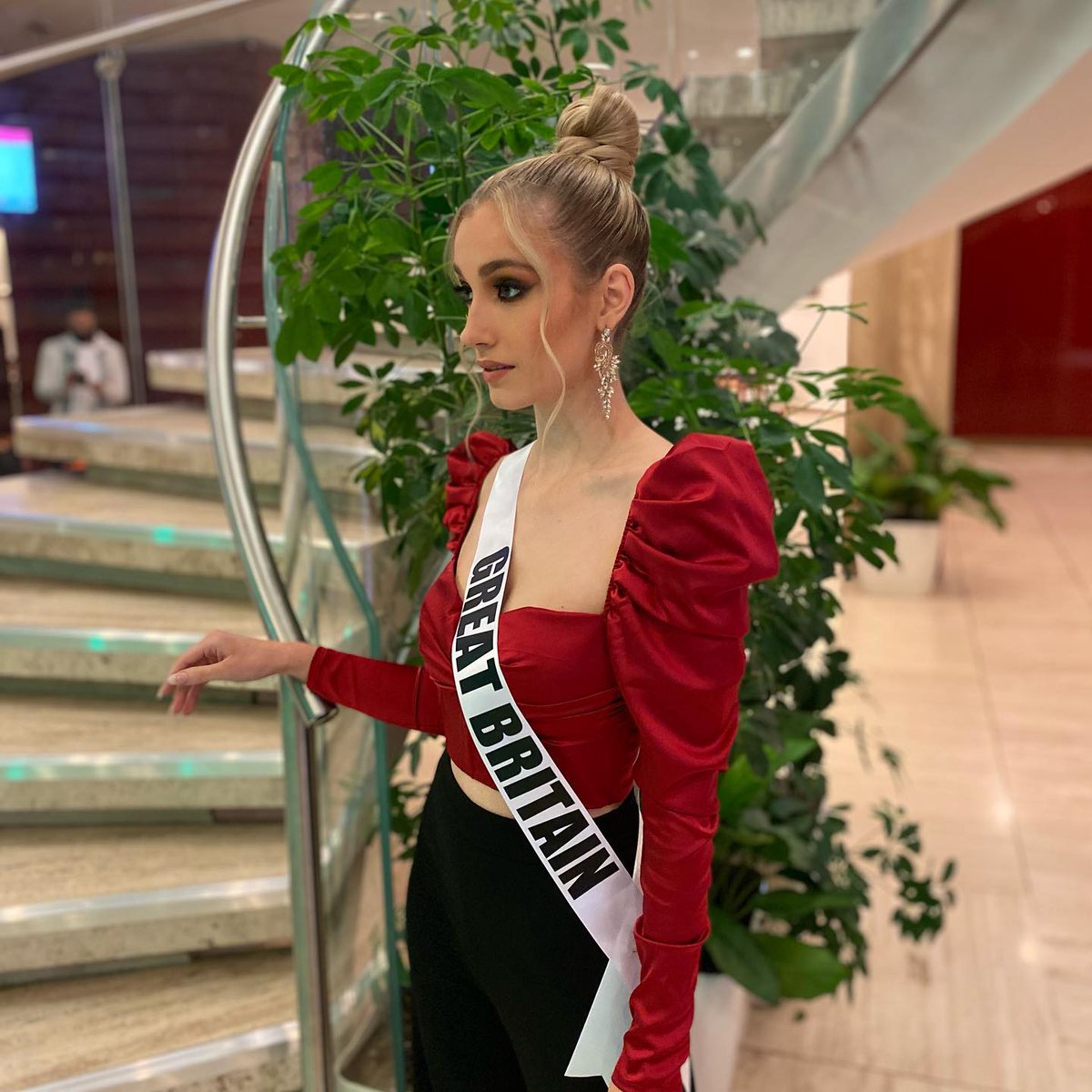 EmCollingridge's tweet photo. Officially sashed &amp; it feels so good! 🥰 What an absolute dream come true, to be wearing this sash across my chest! Great Britain, I am filled with so much pride &amp; honour to be here representing us @missuniverse ❤️🇬🇧 #MissUniverse #70thMissUniverse #MissUniverseGreatBritain #MUGB https://t.co/7Idf6YiPkU