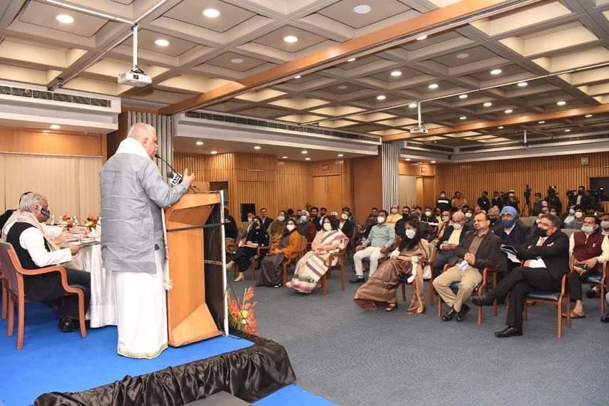 blsanthosh's tweet photo. Participated in the book release function of ‘ MODI 2.0 - A Resolve To Secure India ‘ by @spmrfoundation . The book is a collection of articles by experts edited by a team of scholars. https://t.co/3PgbBARPtv