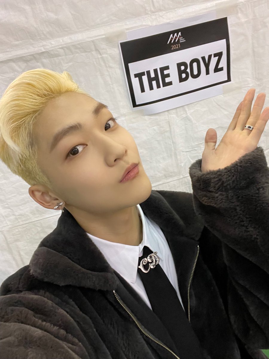 KevinBrazil23's tweet photo. [#TWITTER ] 02.12.21 🌙 Atualização do Kevin na conta @WE_THE_BOYZ

[KEVIN] Logo...

#KEVIN #케빈 #KEVINMOON #케빈문 #MOONHYUNGSEO #문형서 #THEBOYZ #더보이즈 https://t.co/bRTgJr5hG8