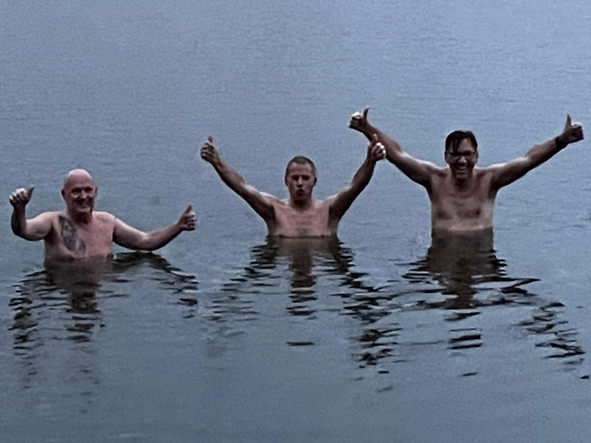 Vanmorgen training in het water. Brrrrr