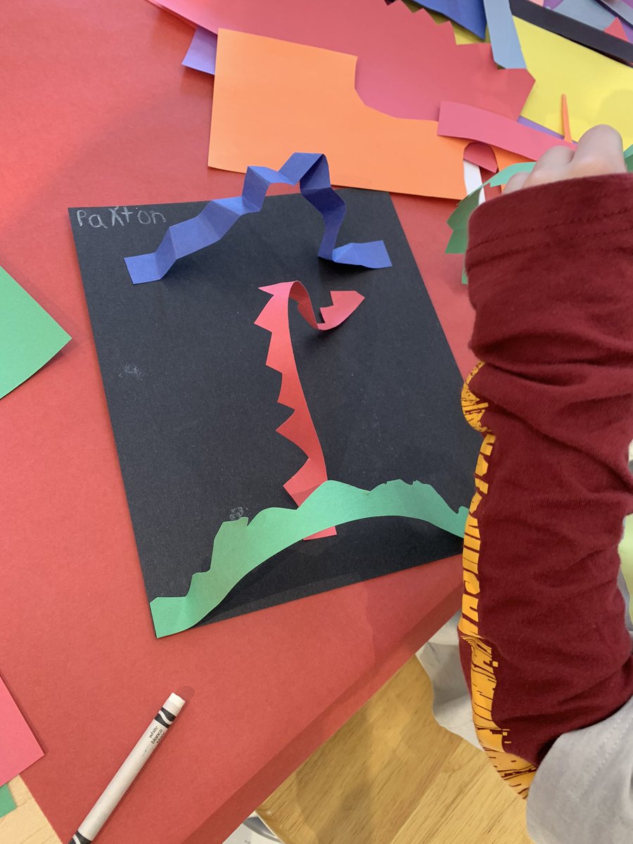 kthomas_artroom's tweet photo. Kindergarten has been learning about lines and sculpture in art, so naturally they are creating their own! These are turning out awesome so far! @LehighElemNASD https://t.co/zkQI9qdHWK