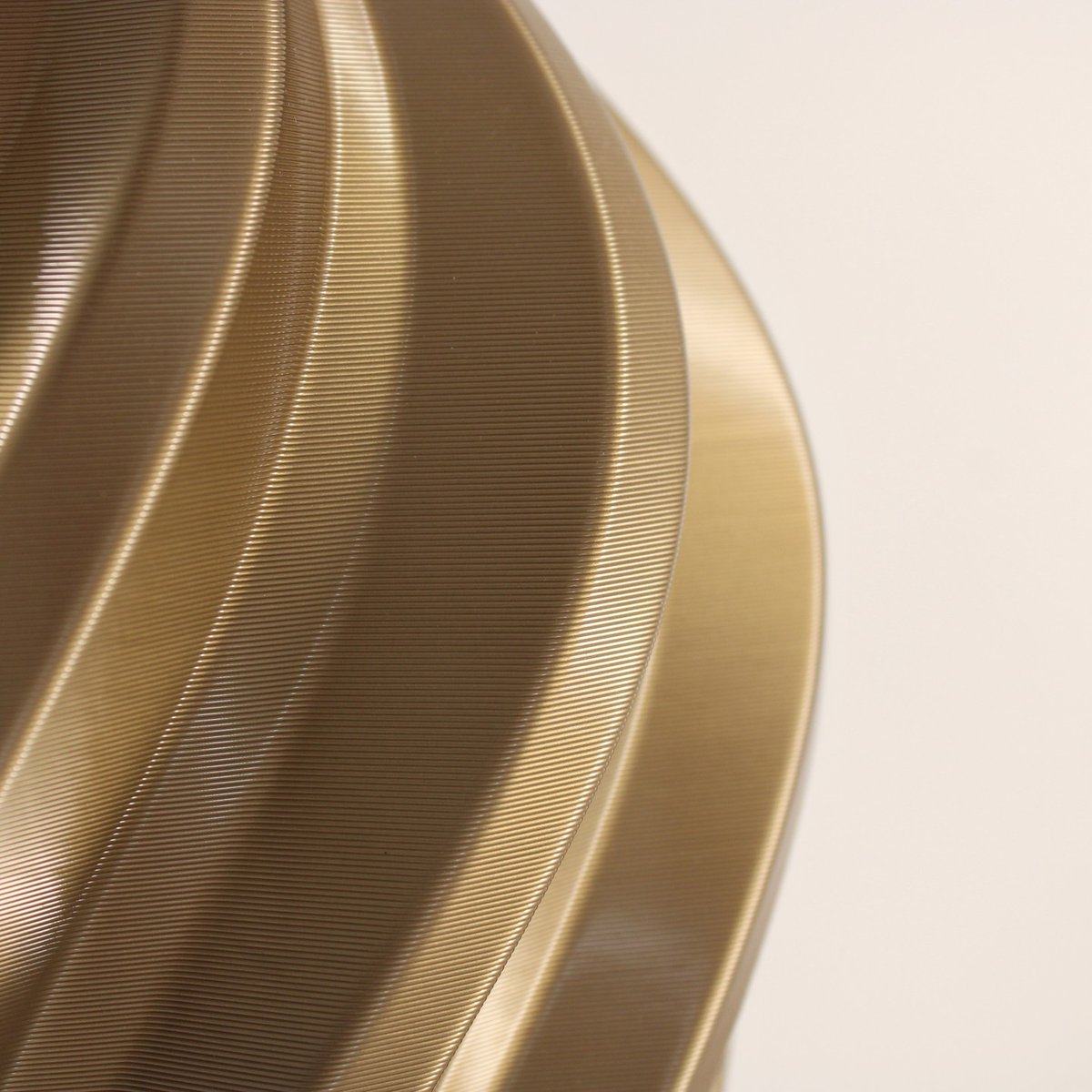 FILO_ALFA's tweet photo. Check out the amazing vase design by @slimprintnl in @filo_alfa bronze PLA
With layers of 0.4mm this would take 8-9 hours, but with 0.6mm and 1mm nozzle, 5 hours and 12 minutes.
#3dprint #vase #texture #vases #vasemode #spiral #3ddesign #filament #homedecor #slimprint #filoalfa https://t.co/QvrBV0ZU16