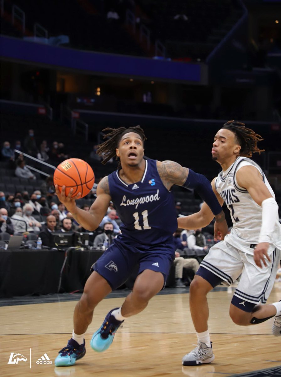 LongwoodMBB's tweet photo. 𝗣𝗼𝘂𝗿𝗶𝗻𝗴 𝗶𝗻𝘁𝗼 𝘁𝗵𝗲 𝗿𝗼𝗼𝘁. 

#OnTheRise https://t.co/tl4NiUL46r