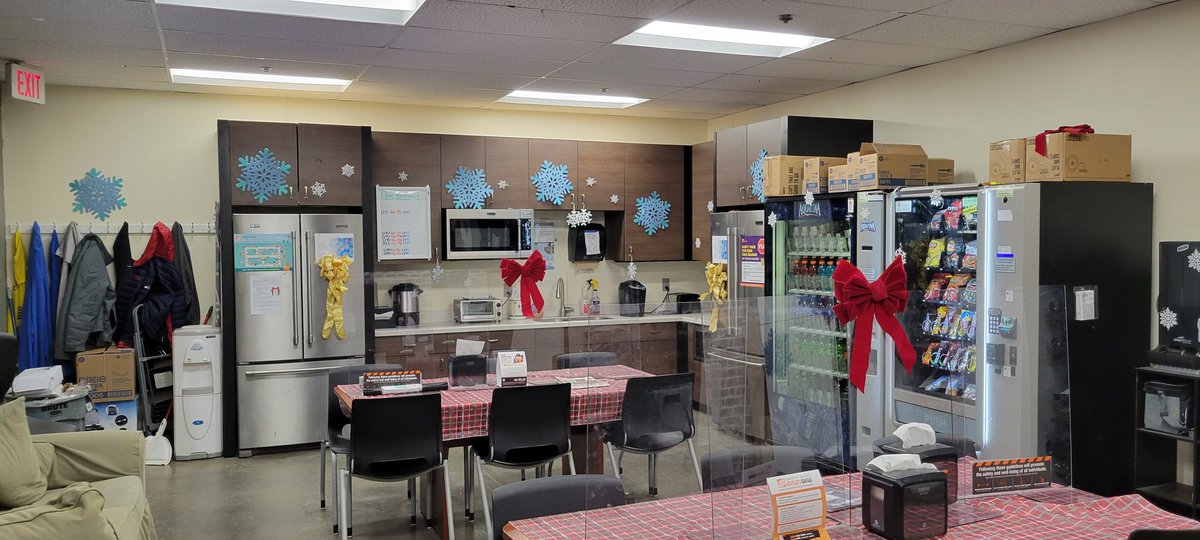 gardendaisyk's tweet photo. It's beginning to look alot like christmas at 4135 @M_Konopski @ericdew30 @pobicki @arossi6184  @THD_JP https://t.co/e2CohZwaL8