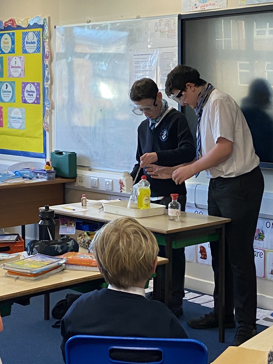 valleygardensnt's tweet photo. Fab sessions with our Y8 Street Scientists #vgmsscience #vgmsy5 https://t.co/GyPIRfyQyh