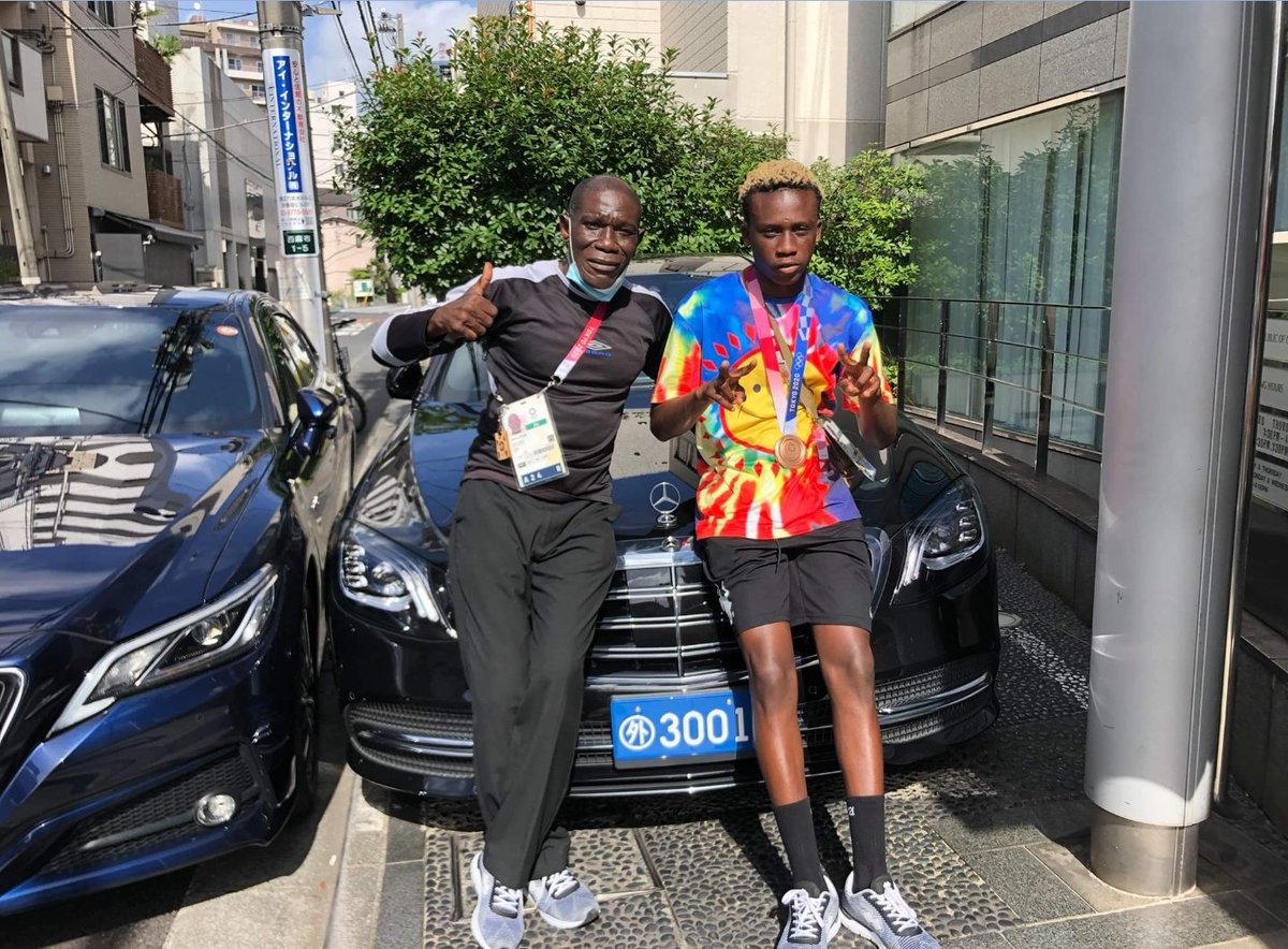 BoxingGhana's tweet photo. Happy Birthday to the Sports General, one of our own, Mr. Samuel Heywood-Okine, the Associate Editor of #BoxingGhana
Have a blast #GeneralOne 🙌🥊🇬🇭 https://t.co/sEQlOjHARJ