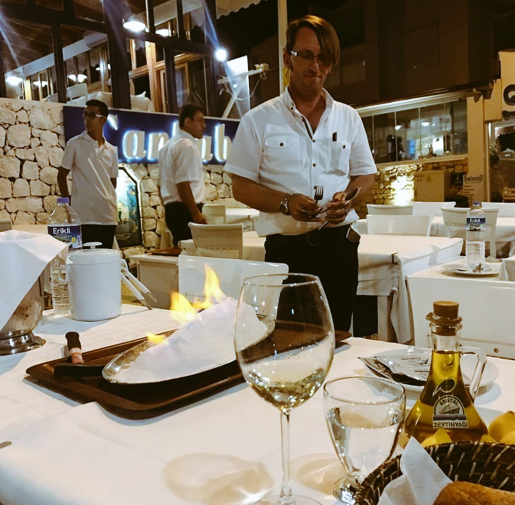Babucdidim's tweet photo. Semtim eski #pasali #canbaba #istakozcucanbaba #cesme Güzel adamdır #TBT #cesmecanbaba https://t.co/5bt50szZcH