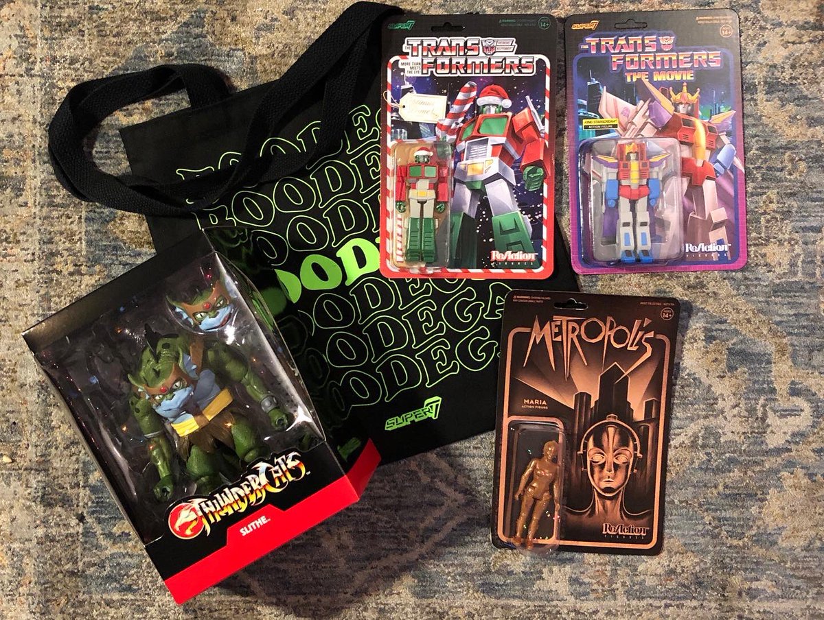 FrankTodaroVO's tweet photo. #SDCC haul
#AnimationCells #ActionFigures #GalaxyQuest #Aliens #BTTF #MartyMcFly #Ewoks #Wicket #Kneesa #MotU #ShadowBeast #DnD #Emperor #RotJ #Dune #PaulAtreides #Batman #GoldenGirls #TheJeffersons #MaxFleischer #Grampy #Thundercats #Slithe #Transformers #Starscream #Metropolis https://t.co/1q5GZxAGAE