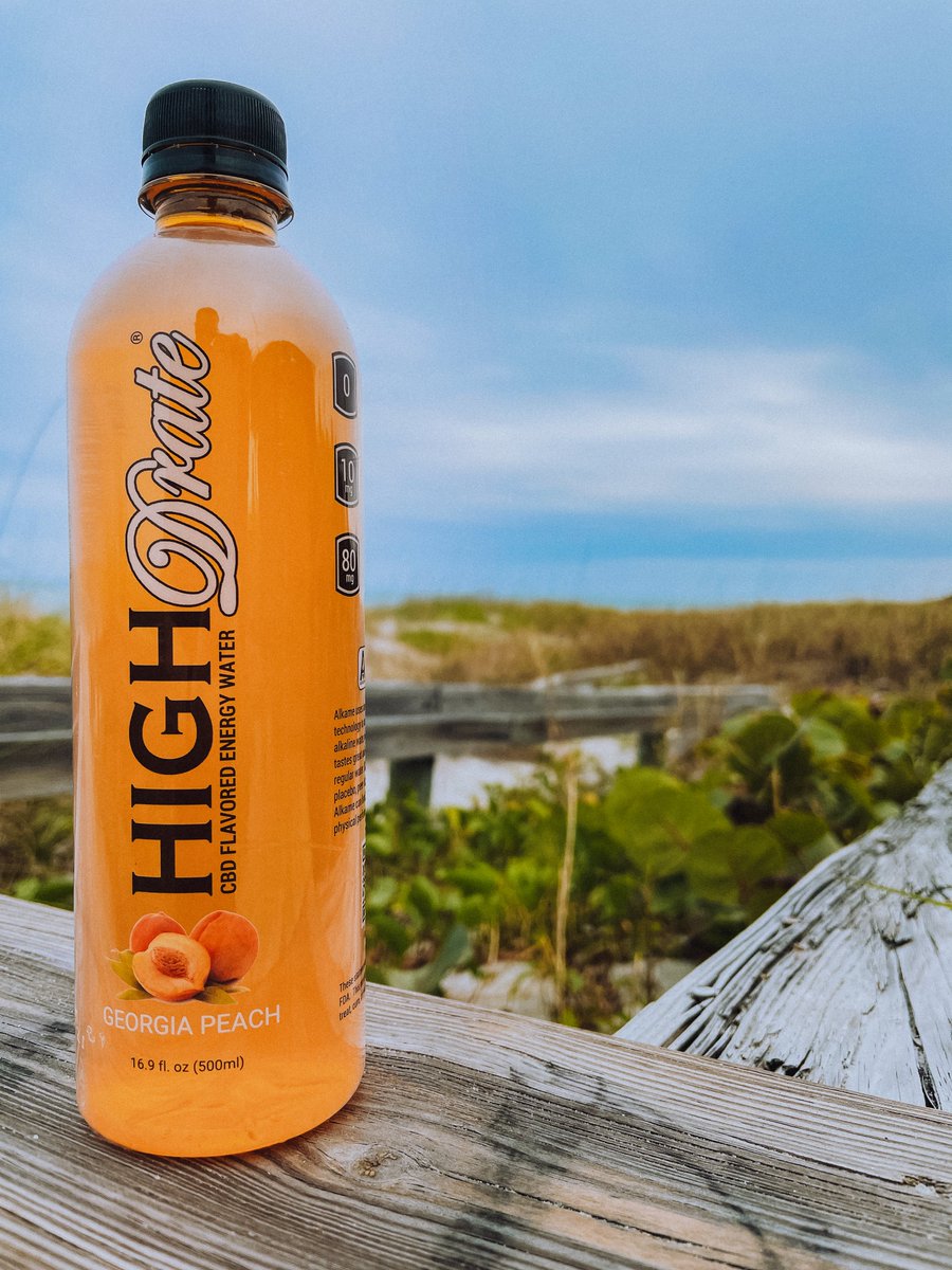 highdrateme's tweet photo. Everything is just Peachy 🍑 with HighDrate’s Georgia Peach CBD Energy Water

#FlavoredWater #CBDProducts https://t.co/HJXpOmBsKg