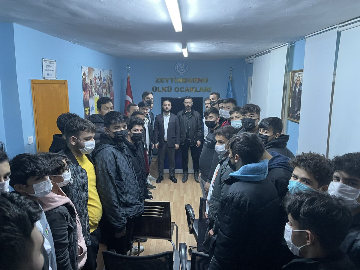 Ak Parti Zeytinburnu İlçe Gençlik Kolları Başkanı Emrehan Sav ve yönetimi ocağımızı ziyaret ettiler. Nazik ziyaretleri ve hoş sohbetleri için kendilerine teşekkür ederiz.