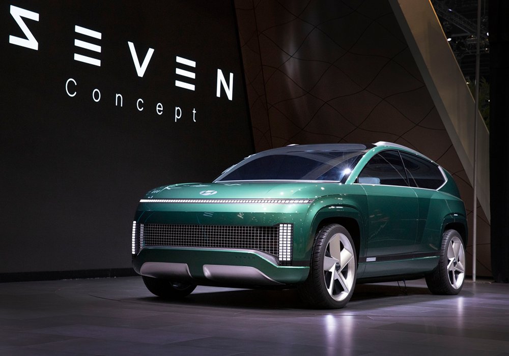 #HyundaiMotor представил концепт-кар SEVEN. Автомобиль является прототипом спортивного электрического кроссовера IONIQ. Проект укрепляет стратегический курс Hyundai на электрификацию и поддерживает стремление достичь углеродной нейтральности к 2045 году.