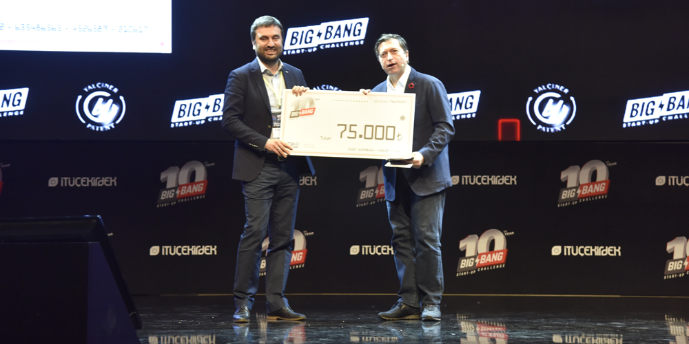 Günün ilk ödülü Yalçıner Patent'ten! Mantiscope, 75.000 TL'lik ödül ile buluştu. 

#BigBang20201 #Pioneers #ÖncülerinSahnesi