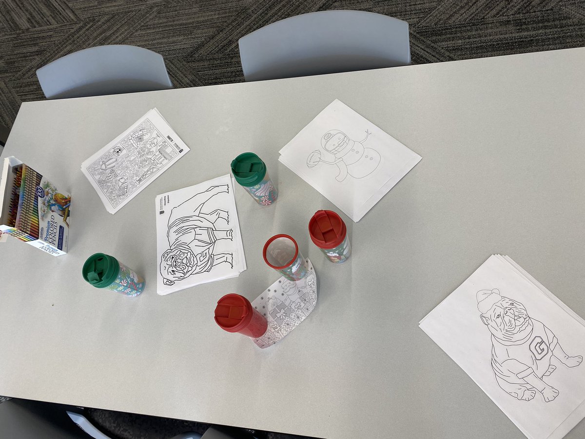 UGAGrady's tweet image. We have transformed the PAF on the second floor into a space to destress and promote relaxation.
▫️Comfort corner with snacks
▫️Puppy videos on the big screen 
▫️Coloring table 
▫️Positive vibes note board

Come check it out!