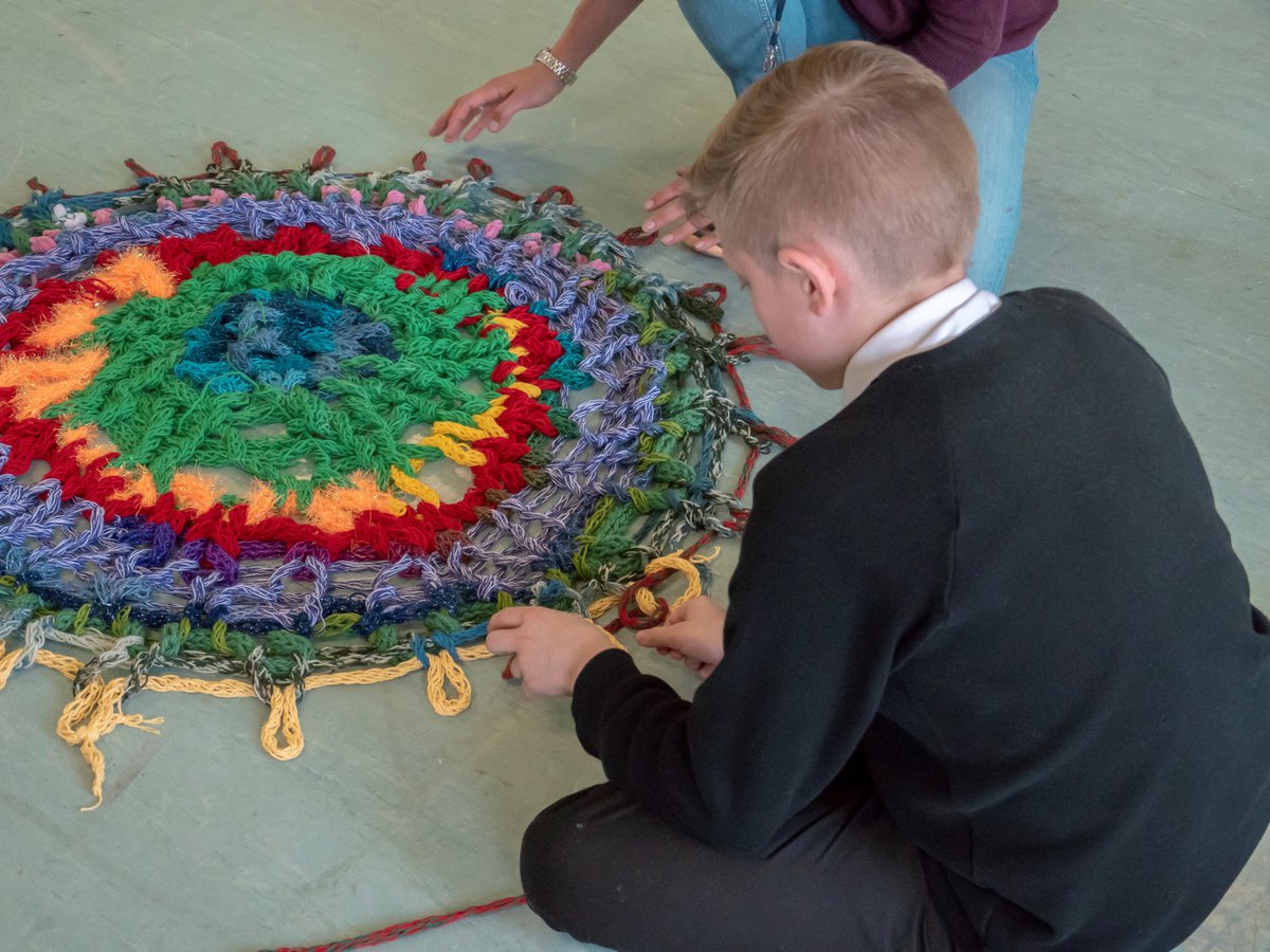 Artsmarkaward's tweet photo. With #Christmas🎄fast approaching it's the perfect time for crafting. Our schools are doing great craft work all year round thanks to the support of #ArtsmarkPartner @CraftsCouncilUK. 

Check out their new Artsmark and Craft resource ⬇️ 
https://t.co/bNf1dmCEpf https://t.co/7kQoBVXMHc