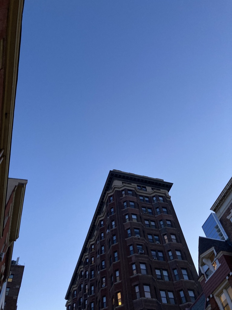 plusnetsela's tweet photo. And the award for ‘Friends’ ep exterior apartments goes to https://t.co/KQReZjfHk6