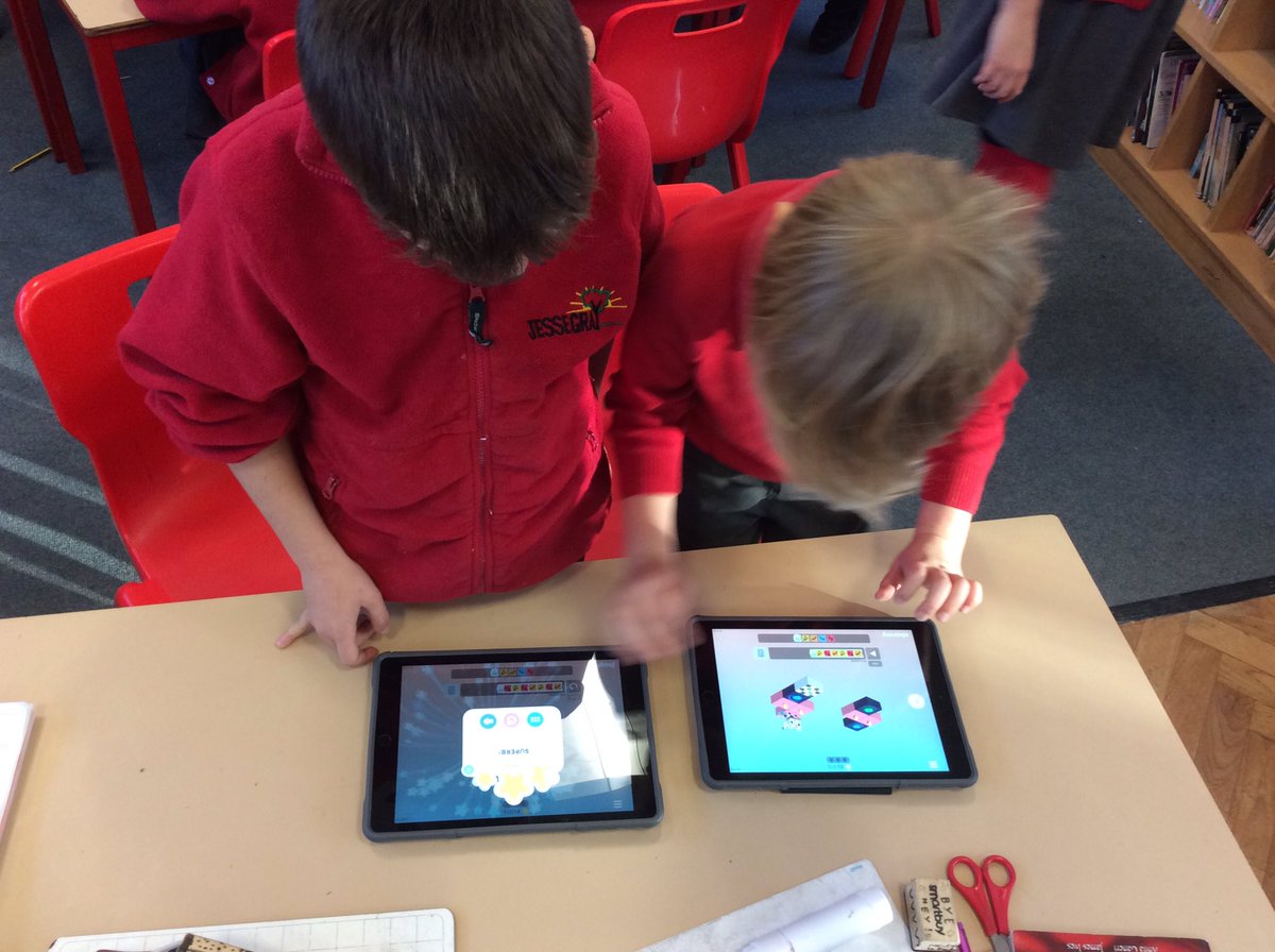 JesseGray_5J's tweet photo. Super coding on Rodocodo this afternoon!
#ComputingatJG https://t.co/POdLquxZux