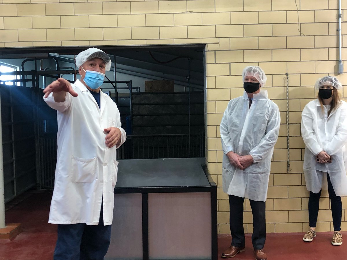 PASenAgComm's tweet image. It was a pleasure to join Dean Roush of the College of @agsciences at the Penn State Meat Laboratory and Butcher School.

Thank you to the Manager, Glenn Myers, for sharing his expertise and hosting an incredibly informative tour of the laboratory and program.