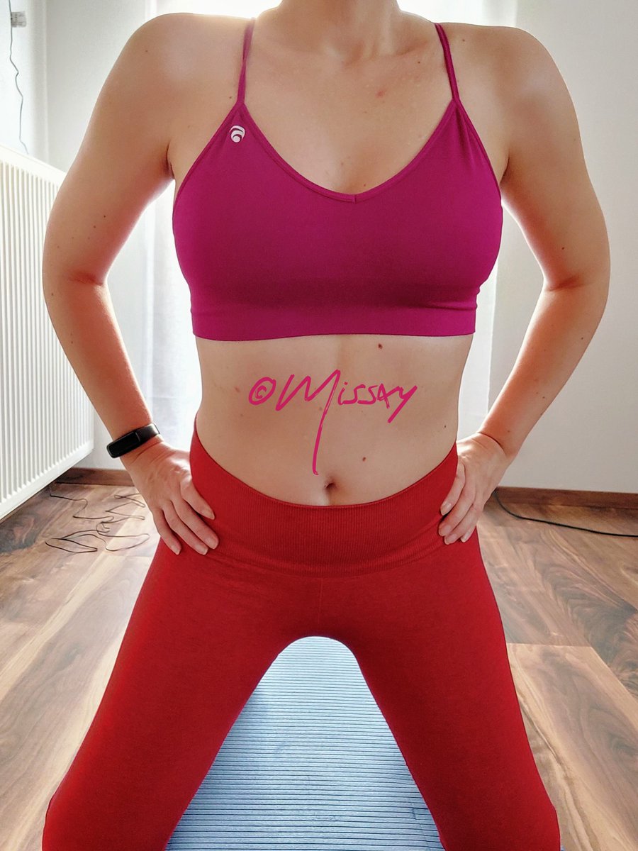 Nach fast 2 Wochen Urlaub bei der Familie war dringend eine Sporteinheit nötig.
#kampfdemwinterspeck 😅
Und es ist noch nicht mal Weihnachten... 🥵

#sport #FitnessMotivation #ThursdayThoughts #stayathome #family