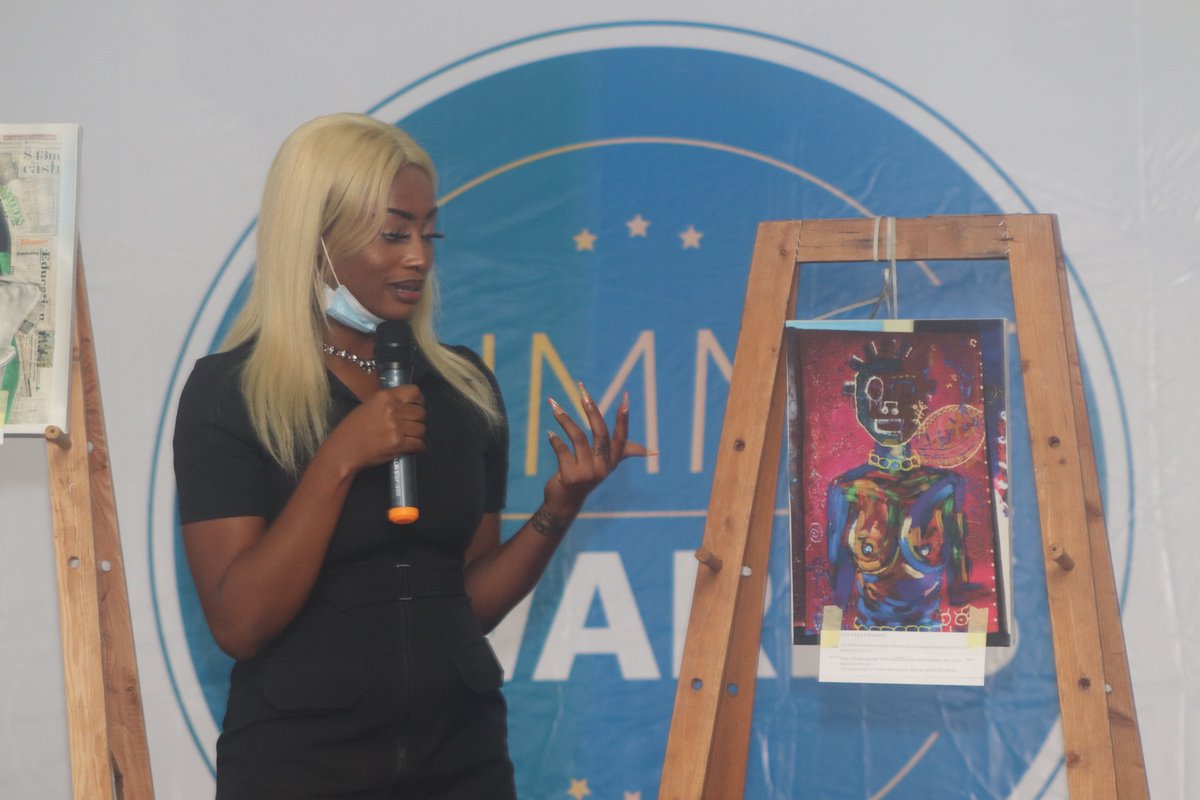 accountlabng's tweet photo. Our top 3 winners of the Art for Integrity Exhibition were celebrated as they explained the significance of their artworks in reflecting #integrity. They are:
Adetolu Adewoye
Olayade Oluwaponmile
@AyeVera20 Umasoye
#IINSummit #ArtforIntegrity #nameandfame #dogood #IntegrityIcon https://t.co/8ezMsQeOLH