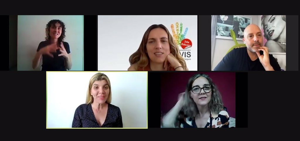 “Yo como persona #sorda puedo decirles que muchas veces vamos aprendiendo SOLOS cómo manejarnos en la calle. Eso nos expone a muchos peligros.”Raquel Lemme en <a href="/CongresoMovis/">CongresoMOVIS</a> #inclusion #2Dic