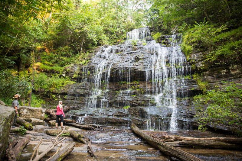 Discover_SC's tweet photo. In this episode, Devyn heads to one of South Carolina's beautiful state parks to experience her first waterfall hike in the mountains of the Upstate. https://t.co/Jbieo0CMh4 #DiscoverSC #GoForItSC @SCETV @Explore_LHC @UpcountrySC @SC_State_Parks https://t.co/KNzx9khoiN