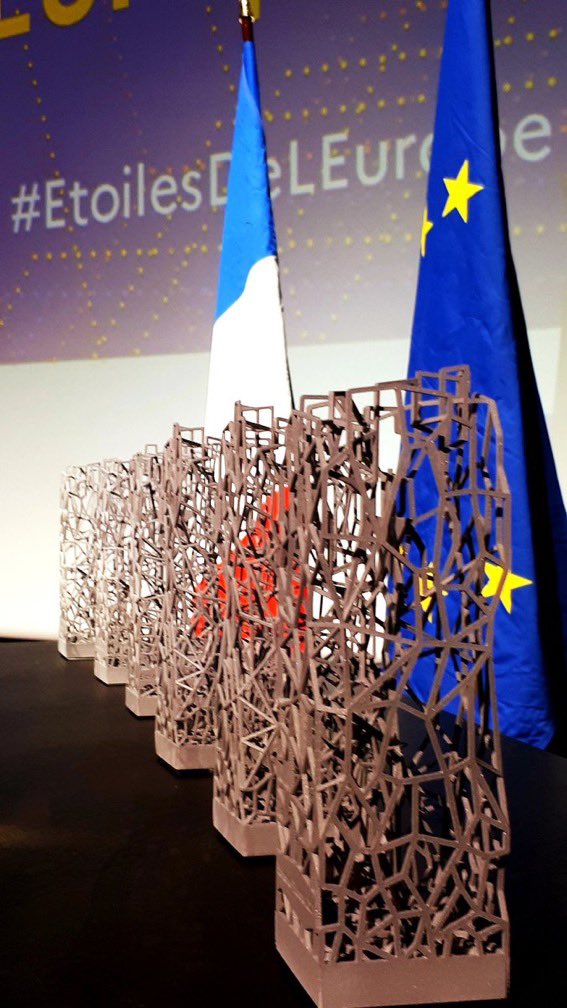 Bravo à <a href="/AgriSOI/">Agri Sud-Ouest Innovation</a> pour son trophée aux #EtoilesDeLEurope par <a href="/sup_recherche/">Ministère Enseignement supérieur/Recherche/Espace</a> pour <a href="/EU_ProjectDIVA/">EU Project DIVA</a>. L’<a href="/afrpc/">AFPC</a> fière du travail des #polesdecompetitivité à l’Europe, un objectif fort de la phase 4! 👏👏👏