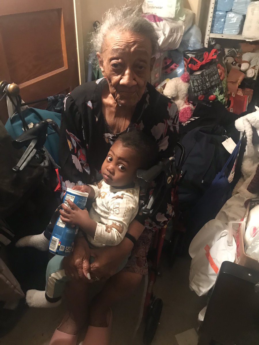 missmonicany's tweet image. He missed her! #fivegenerations #greyprojects @KayDupree Grandbaby trying to join our show 🤣🤣