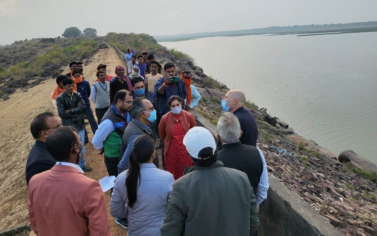 JansamparkK's tweet photo. जिले की जल समस्या के निदान को लेकर सक्रिय  सांसद श्री @vdsharmabjp
-
इजराइल के विशेषज्ञ पहुंचे कटनी, कलेक्टर @PriyankM_IAS  के साथ की बैठक
-
कटनी नदी के फिल्टर प्लांट और बहोरीबंद जलाशय पहुंचकर दल ने किया प्रारंभिक अध्ययन
-
RM : https://t.co/b0kPTTIt00
-
@IsraelinIndia @JGovAK https://t.co/XmCIPvvEtG