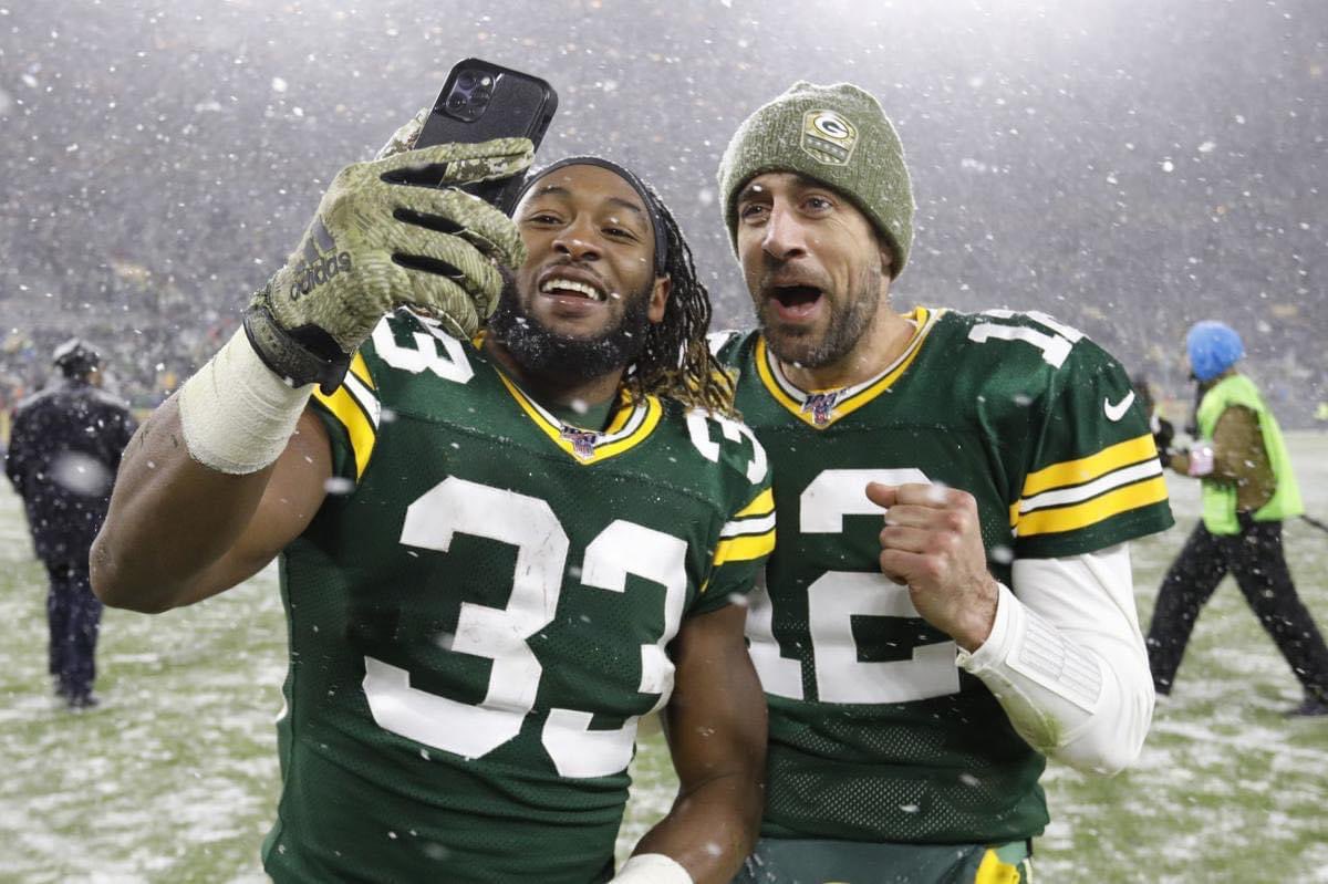 HAPPY BIRTHDAY AARON RODGERS AND AARON JONES    