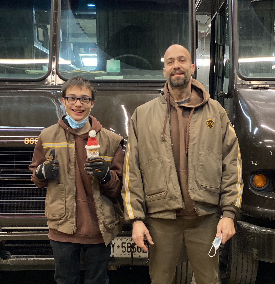 Meet #UPSBarrie father and son duo Nelson and Justin! It’s Justin’s first year with UPS, and he’s so happy to be working with Dad! #WelcomeToTheFamily #UPSFamily #Peak2021 <a href="/RollyPayne4/">Rolly Payne</a>