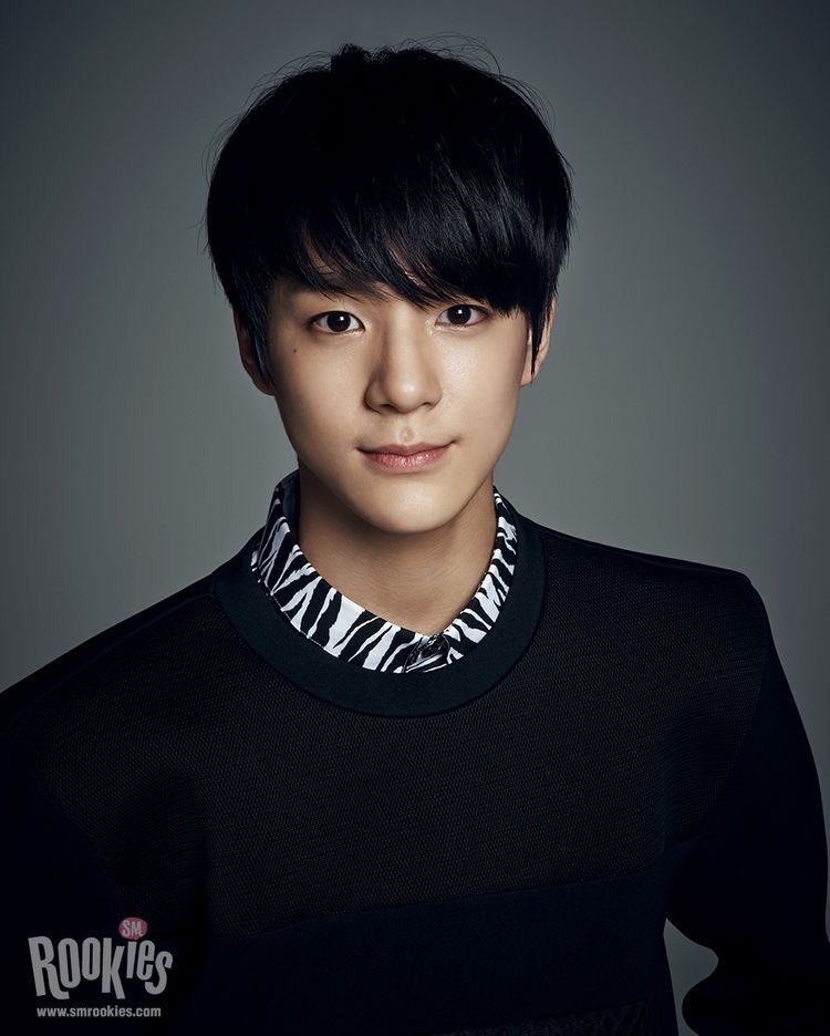 4jn23's tweet photo. 8 years ago today, #JENO was officially introduced as a SM rookie member at the age of 13 ^^ he has been through a lot and received so so much achievements throughout these years, can't wait to see what he has in store in the future too, let's keep on supporting him together ♡ https://t.co/fc4ffh6Bqk