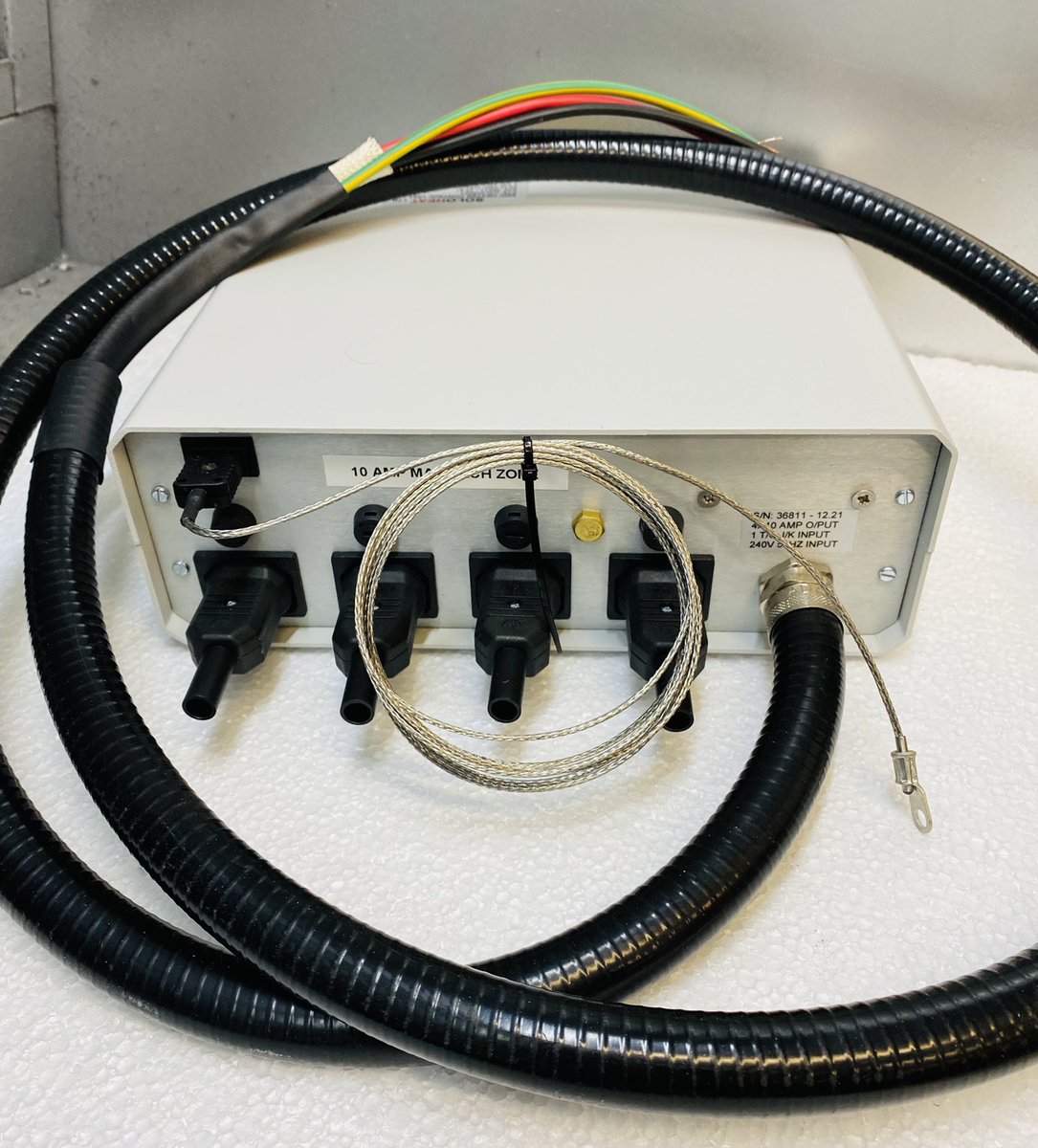 DYK we also manufacture bench top or panel mount temperature control units, this 4 zone heater with J controller unit on its way to an extruder in need today #soloheat #heatcontroller #temperaturecontroller