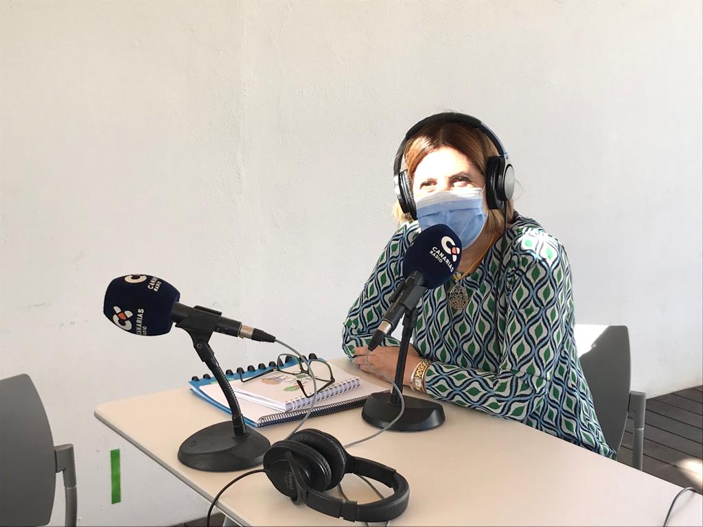 El programa matinal de la Radio Autonómica de Canarias, <a href="/UnaMasUnoCR/">Una+Uno</a>, se realizó hoy jueves, día 2 de diciembre, desde la terraza de la @BibliotecaInsular dedicado a la programación cultural de diciembre de la Consejería de Cultura del <a href="/GranCanariaCab/">Cabildo Gran Canaria</a>. 
👉bit.ly/3lvgfph