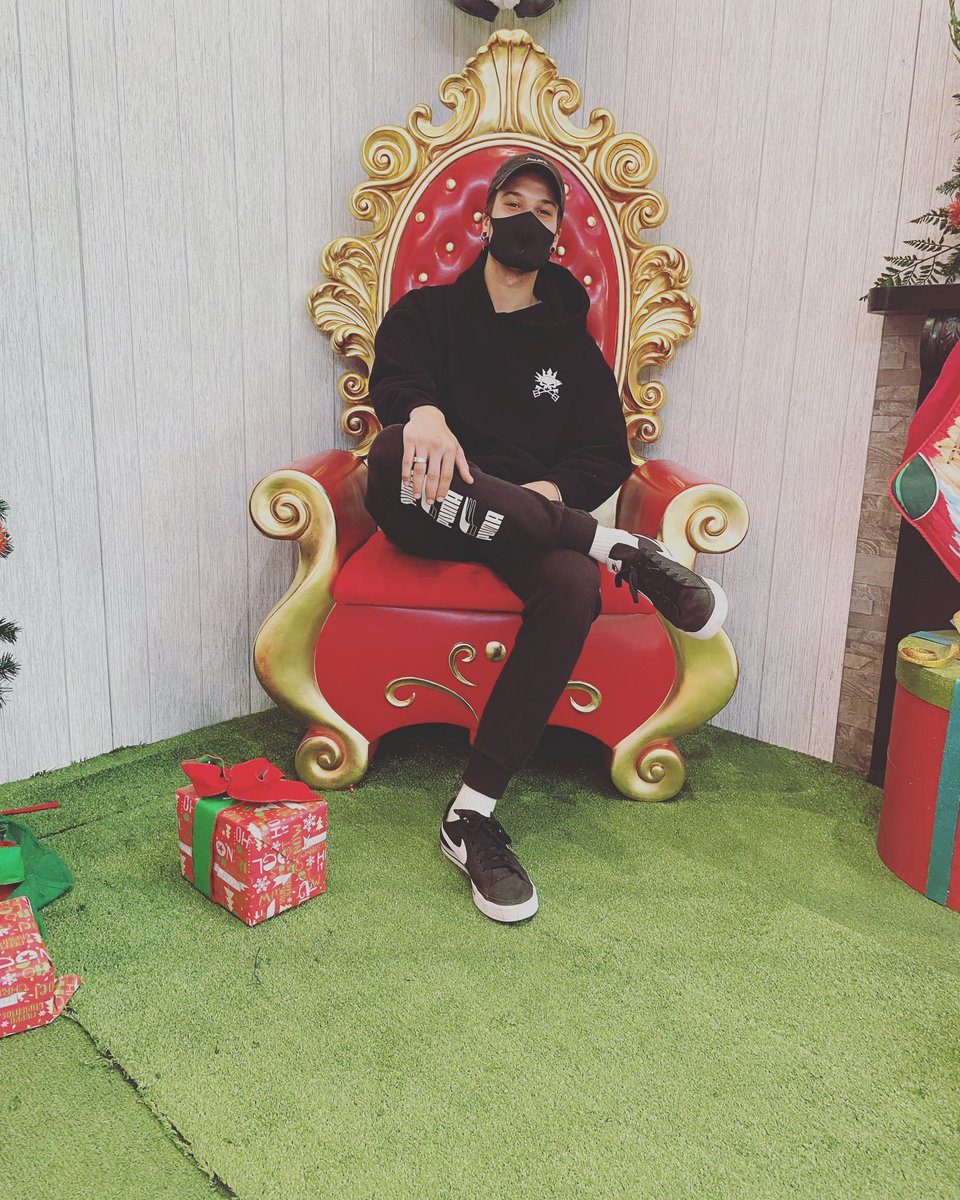 Erik Ruggles aka Auros Mavrix Dracos (@AurosDracos) | Twitter