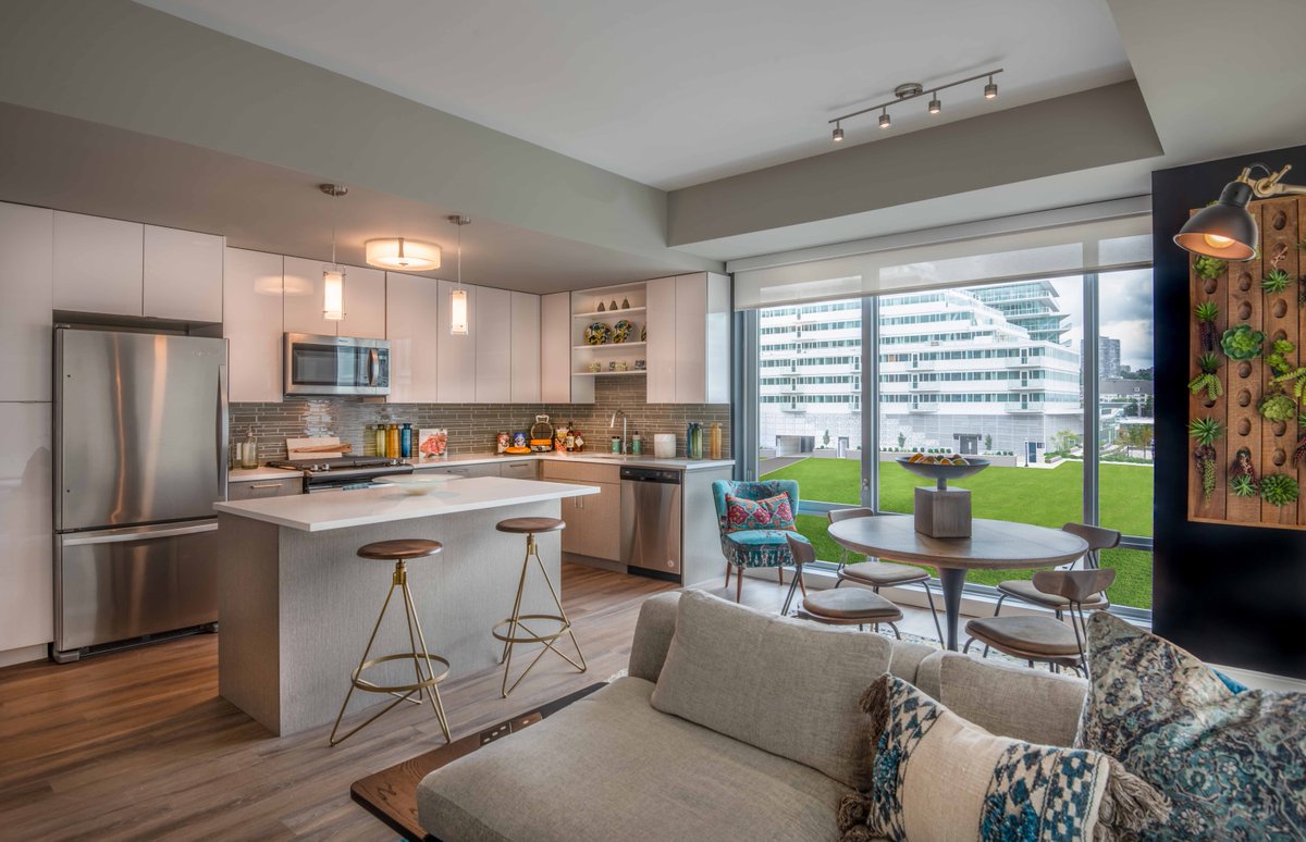 RiverHouse11apt's tweet photo. Our open floor plans and center kitchen island mean you never have to choose between cooking and entertaining this holiday season. 🥣
#RiverHouse11 #PortImperial #Weehawken https://t.co/0HxOwuoahu