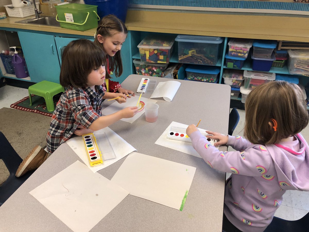 gves_smith's tweet photo. Watercolor painting on this beautiful day @GreenValleyElem https://t.co/R2AgSeyhTG