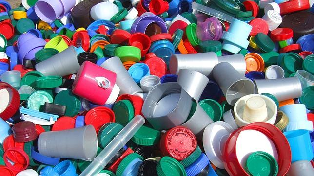Tapones de plástico, ¿solidaridad o reciclaje? bit.ly/2x23A5b #medioambiente